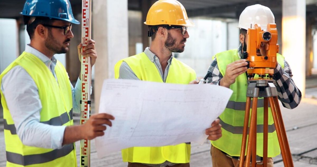 Why Hiring Professional Construction Surveyors Is Essential for Accuracy